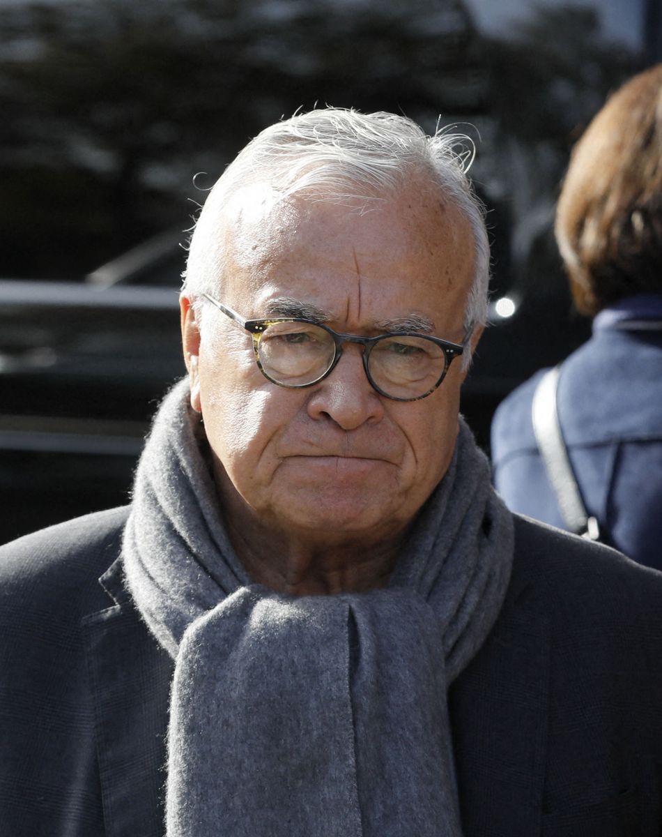 Jean-Claude Dassier - Sorties des obsèques d'Etienne Mougeotte en l'église Saint-François-Xavier à Paris. Le 13 octobre 2021. © Jacovides-Clovis / Bestimage