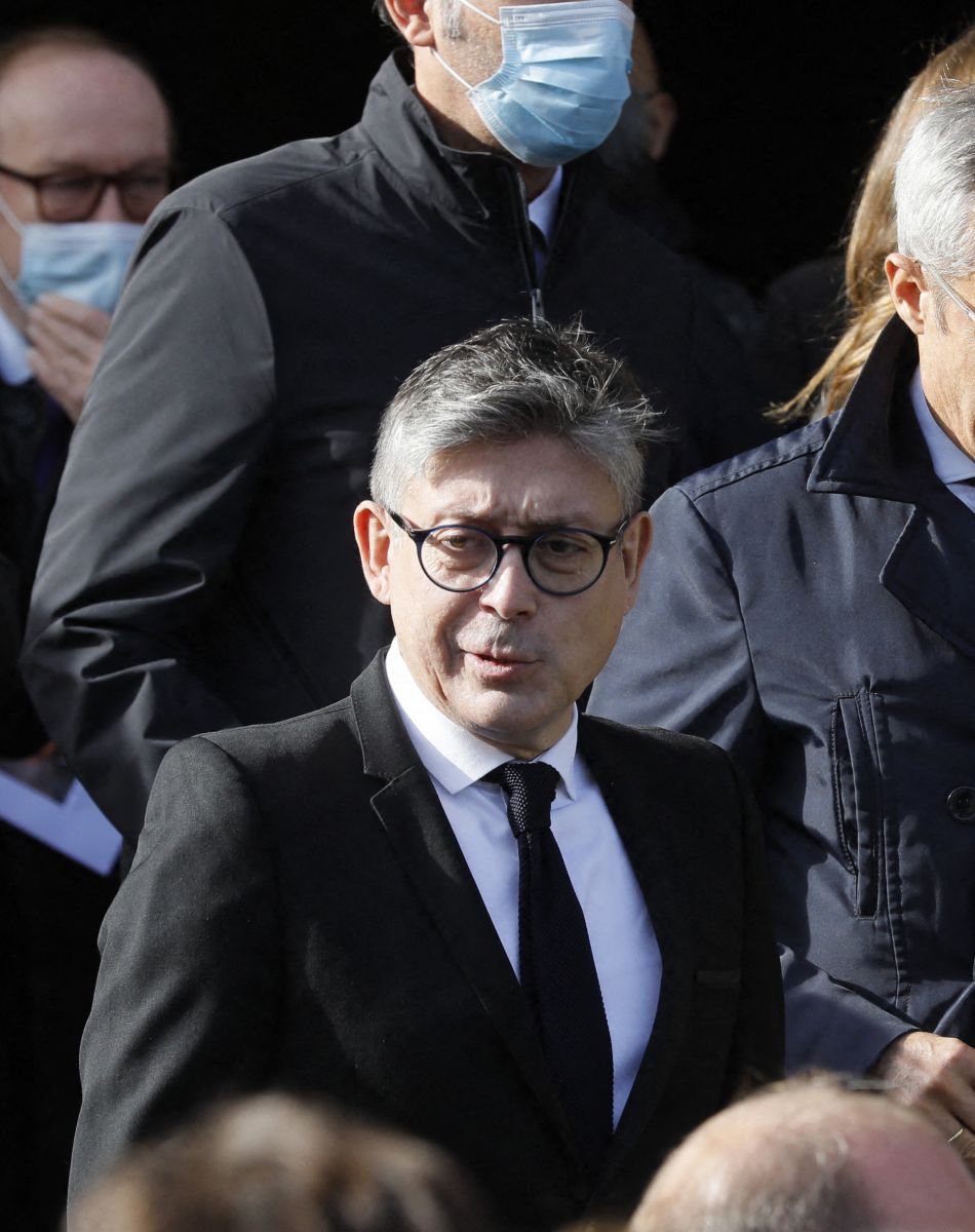 Sorties des obsèques d'Etienne Mougeotte en l'église Saint-François-Xavier à Paris. Le 13 octobre 2021. © Jacovides-Clovis / Bestimage