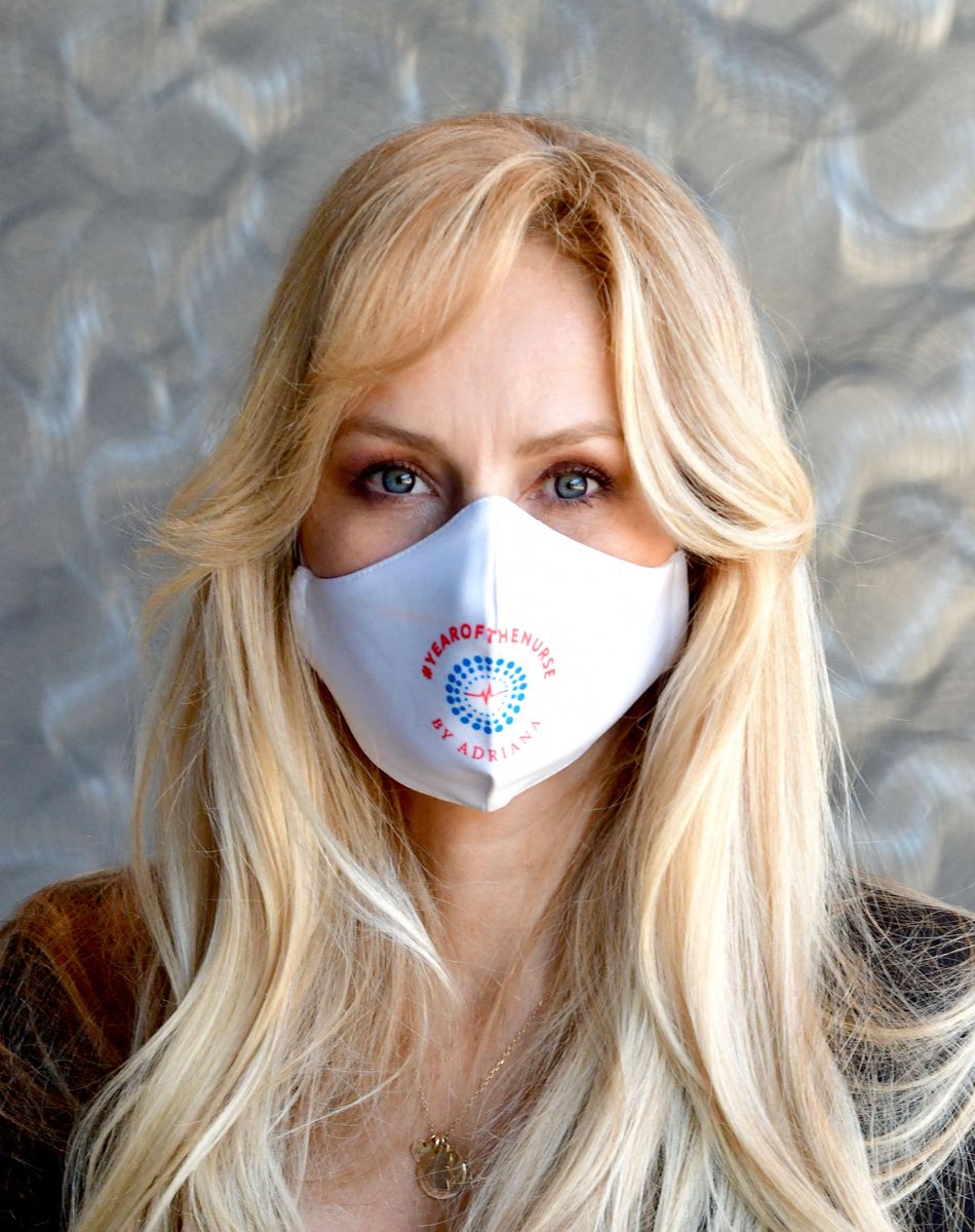Exclusif - Adriana Karembeu Ohanian, à l'occasion de l'année internationale de l'infirmière et de la sage-femme, a fait un don de 2000 masques de protection "Year of Nurse by Adriana" aux infirmières de la Principauté de Monaco et des communes limitrophes, à la Brasserie de Monaco, le 3 décembre 2020. © Bruno Bebert / Bestimge