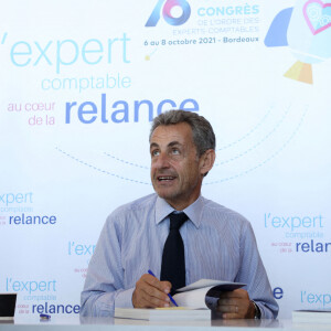 L'ancien président de la République française, Nicolas Sarkozy au 76ème congrès de l'Ordre des Experts Comptables au Parc des Expositions Bordeaux-Lac à Bordeaux, France, le 8 octobre 2021.