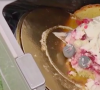La candidate Margaux jette son gâteau dans "Le Meilleur Pâtissier" - M6