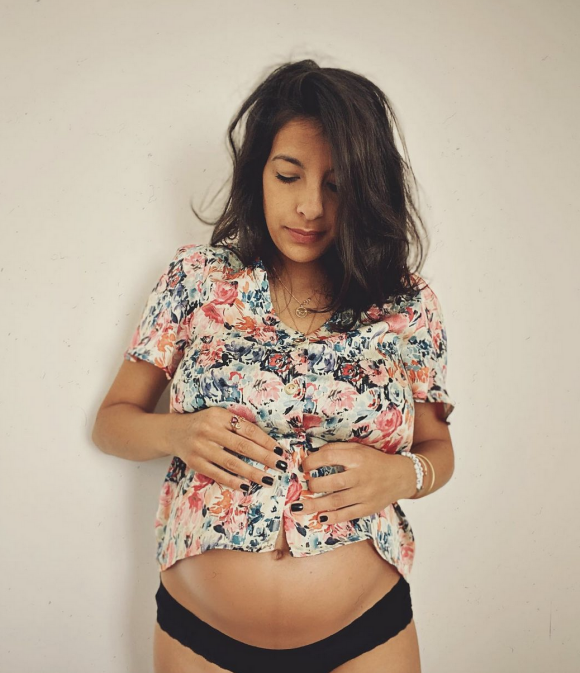 Kenza Saïb-Couton (Demain nous appartient) est enceinte de son premier enfant - Instagram