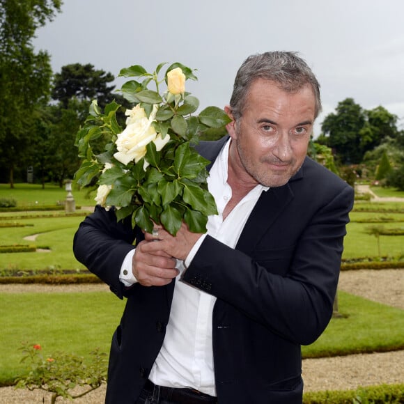 Baptême de la rose "Christophe Dechavanne" au Parc de Bagatelle à Paris.