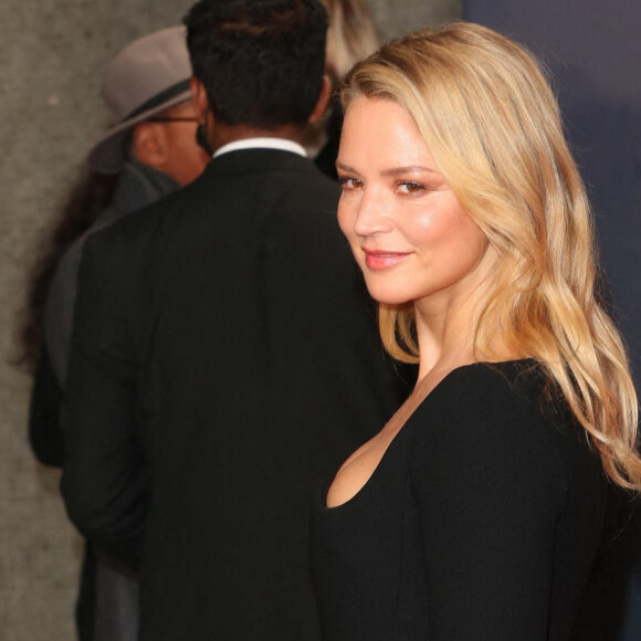 Virginie Efira - Virginie Efira assiste au Gala Benedetta Hedaline lors du London Film Festival à Londres, aux côtés de l'acteur N.Schneider, le 16 octobre 2021.