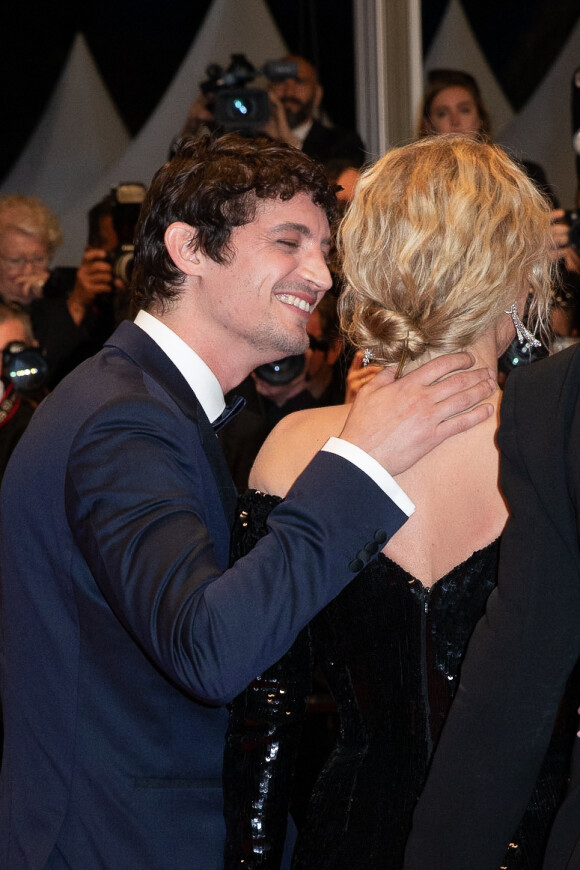 Virginie Efira Et Niels Schneider En Couple Les Amoureux Sortent Le Virginie Efira Et Niels Schneider En Couple Les Amoureux Sortent Le