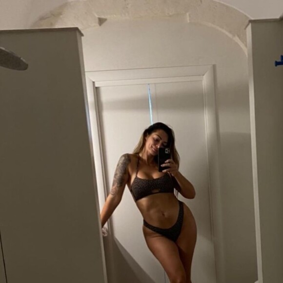 Emilie Nef Naf, ancienne star de télé-réalité désormais maman de deux enfants, Maëlla et Menzo.