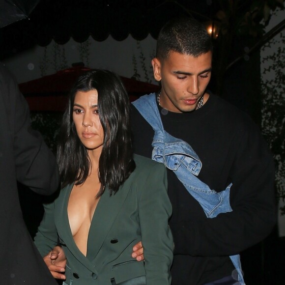 Exclusif - Kourtney Kardashian et son compagnon Younes Bendjima sont allés fêter l'anniversaire de Tristan Thompson à Beauty & Essex à Hollywood, le 10 mars 2018