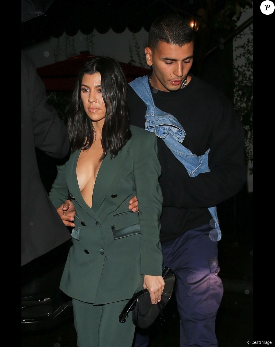Exclusif - Kourtney Kardashian et son compagnon Younes Bendjima sont allés fêter l'anniversaire de Tristan Thompson à Beauty & Essex à Hollywood, le 10 mars 2018