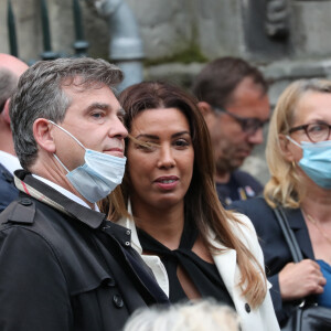 Arnaud Montebourg et Amina Walter - Hommage à Guy Bedos en l'église de Saint-Germain-des-Prés à Paris le 4 juin 2020.