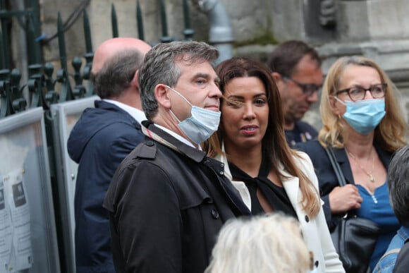 Arnaud Montebourg et Amina Walter - Hommage à Guy Bedos en l'église de Saint-Germain-des-Prés à Paris le 4 juin 2020.