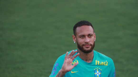 Neymar blessé et absent : il fait quand même la fiesta avec Ronaldinho après le match