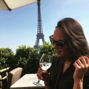 Valérie Bègue et son compagnon s'embrassent et "se lèchent" sur Instagram.