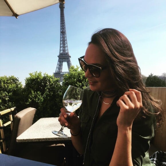 Valérie Bègue et son compagnon s'embrassent et "se lèchent" sur Instagram.