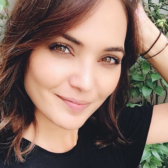 Valérie Bègue et son compagnon s'embrassent et "se lèchent" sur Instagram.