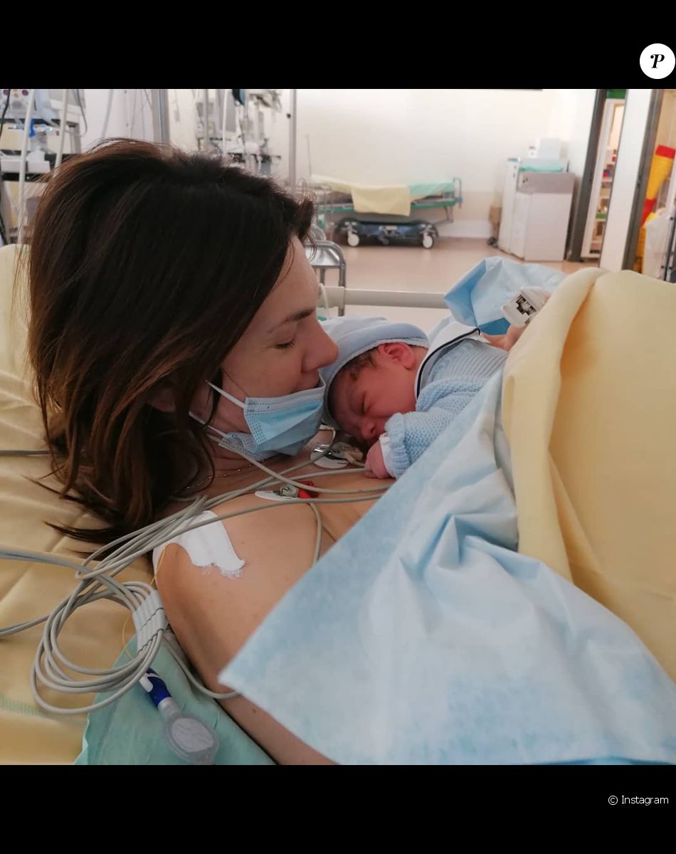 Alice Detollenaere et son compagnon Camille Lacourt sont devenus parents d'un petit garçon prénommé Marius, né le 1er juin 2021.