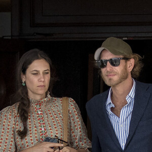 Andrea Casiraghi et son épouse Tatiana Santo Domingo lors de la réception organisée par le roi Constantin II au Yachtclub d'Athènes, suite au mariage du prince Philippos et Nina Flohr, le 24 octobre 2021.