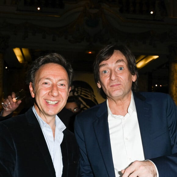 Stéphane Bern et Pierre Palmade - Inauguration de la statue de cire de "Muriel Robin et Pierre Palmade" au musée Grévin à Paris le 25 octobre 2021. © Coadic Guirec/Bestimage