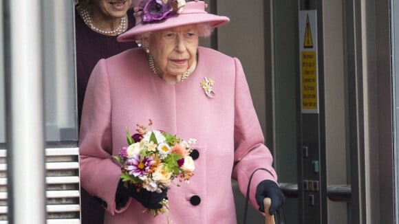 Elizabeth II enfin de retour : convalescente, elle réapparaît à Windsor
