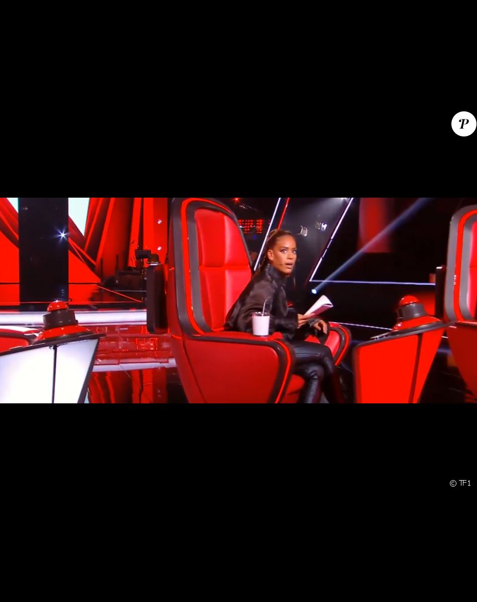 Amel Bent dans "The Voice 2021" - TF1, Émission du 13 mars 2021