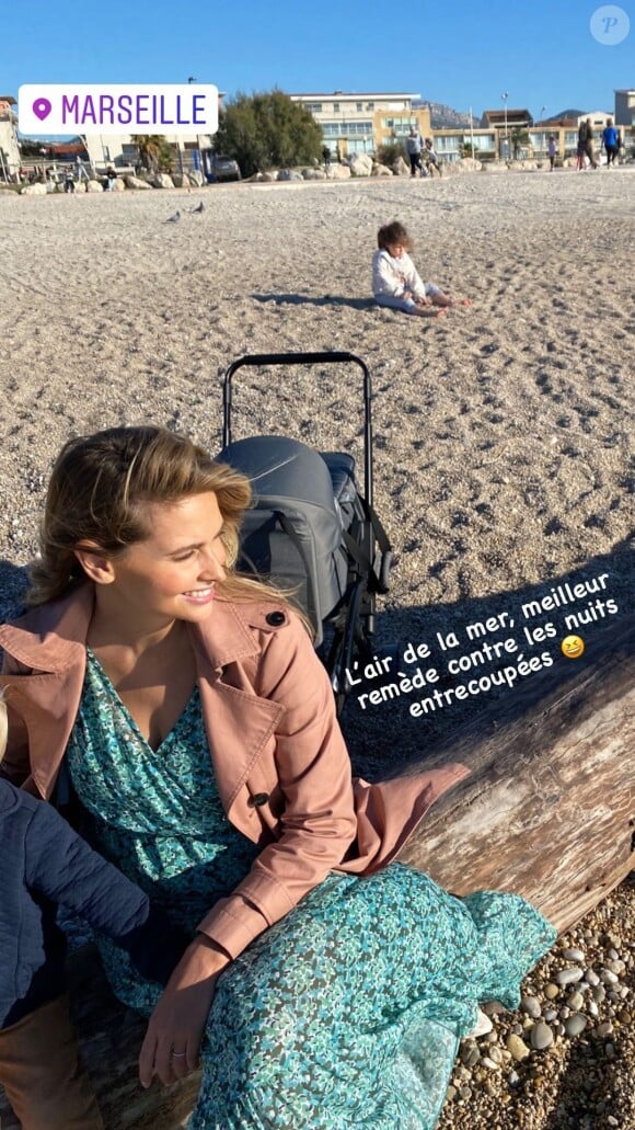 Ophélie Meunier avec ses deux enfants sur Instagram, en vacances à Marseille, le 26 octobre 2021.