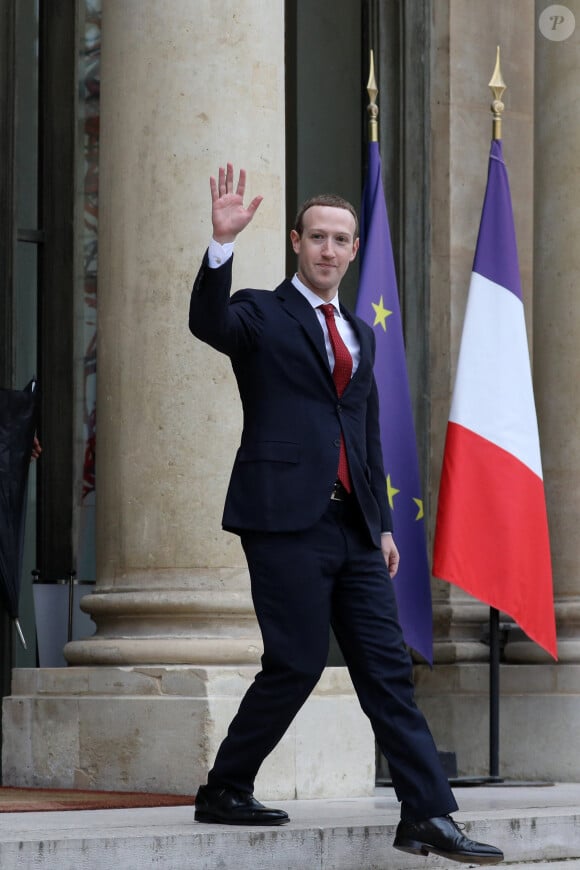 Emmanuel Macron a reçu Mark Zuckerberg au palais de l'Elysée, Paris, le 10 mai 2019. © Stéphane Lemouton / Bestimage