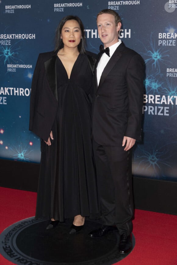 Mark Zuckerberg et sa femme Priscilla Chan - Cérémonie "Breakthrough Prize" au Ames Research Center à Mountain View.