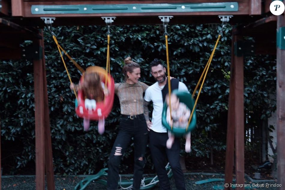 Behati Prinsloo, Adam Levine et leurs deux filles, Dusty Rose et Gio Grace. Novembre 2018.