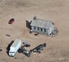 Exclusif - Vue aérienne du lieu de tournage du film "Rust" ou Halyna Hutchins (directrice de la photographie du film) a été abattue accidentellement par l'acteur Alec Baldwin à Santa Fe au Nouveau-Mexique le 23 octobre 2021.