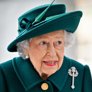 La reine Elisabeth II d'Angleterre arrive au Parlement écossais à Edimbourg, Ecosse, Royaume-Uni. 