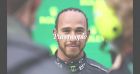 Lewis Hamilton méconnaissable : grosses barbe, rides et lunettes, le champion transformé en vidéo