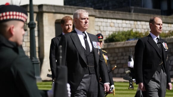 Le prince Andrew accusé d'abus sexuels : il réplique, Virginia a déjà "reçu des millions de dollars"
