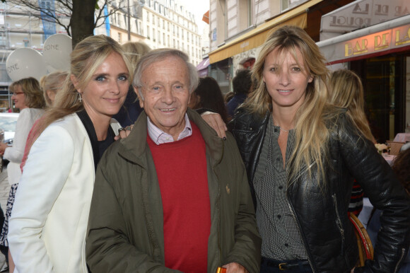 Archive - Marie Poniatovski, sa soeur Sarah Lavoine et leur pere Jean Poniatovski - Soiree d'inauguration de la boutique Stone de la creatrice de bijoux Marie Poniatovski, la soeur de Sarah Lavoine a Paris, le 25 juin 2013. La boutique se trouve au 60 rue des Saint Peres. 