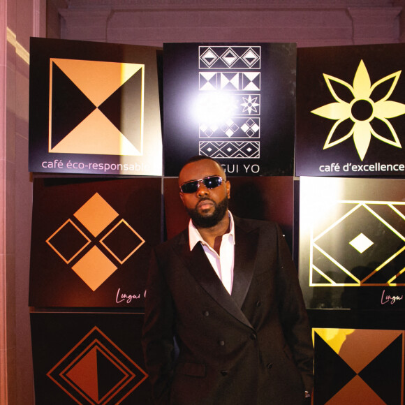Exclusif - Gims fait la promotion de son café "Gui Yo", un café d'excellence et éco-responsable, lors de la 10ème édition du "Global Gift Gala 2021" à l'hôtel Four Seasons Hotel George V. 10ème édition dont il est le parrain. Paris, le 30 octobre 2021.