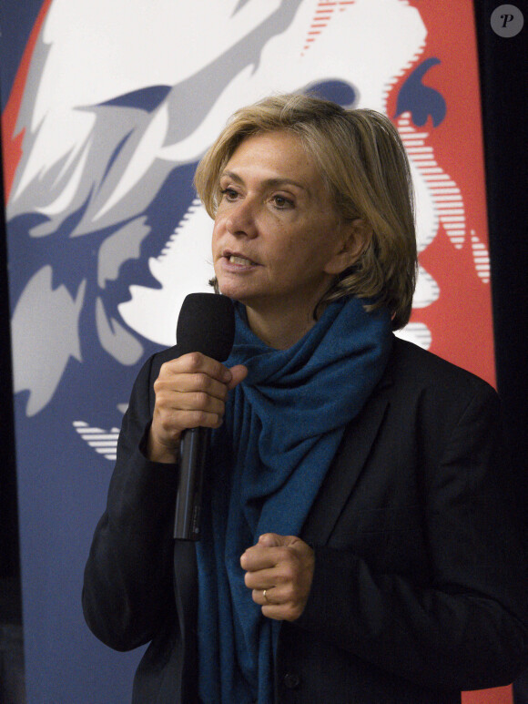 Valérie Pécresse, candidate à l'investiture présidentielle pour LR, en déplacement à Montluel, France. Le 3 novembre 2021. © Sandrine Thesillat / Panoramic / Bestimage
