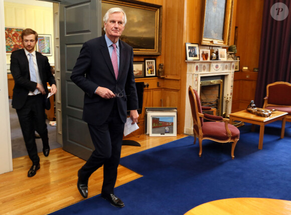 Michel Barnier, négociateur en chef de la Commission chargé de la conduite des négociations avec le Royaume-Uni (Brexit) rencontre Enda Kenny, premier ministre irlandais à Dublin, le 11 mai 2017.