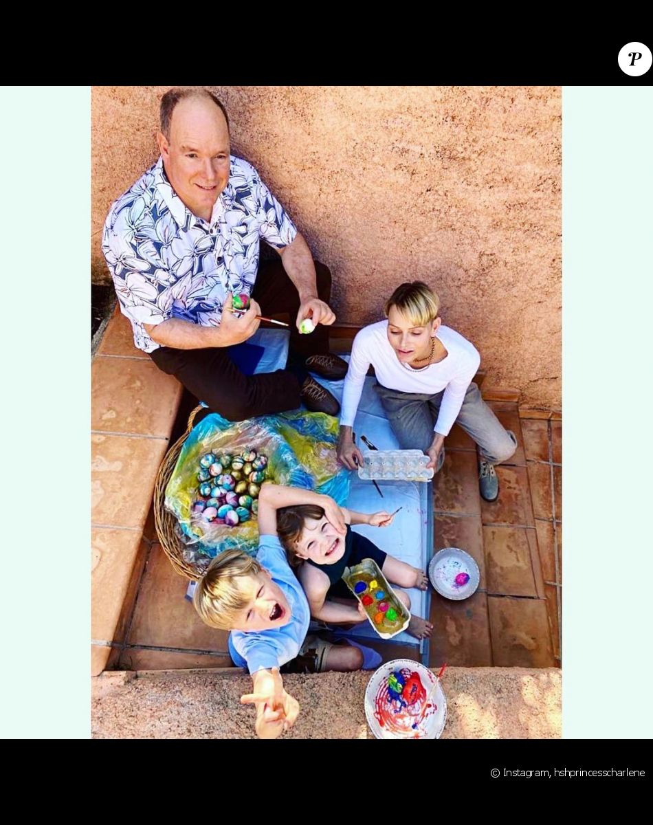 Le prince Jacques et la princesse Gabriella fêtent Pâques avec leurs parents, le prince Albert et la princesse Charlene de Monaco, sur Instagram, avril 2021.