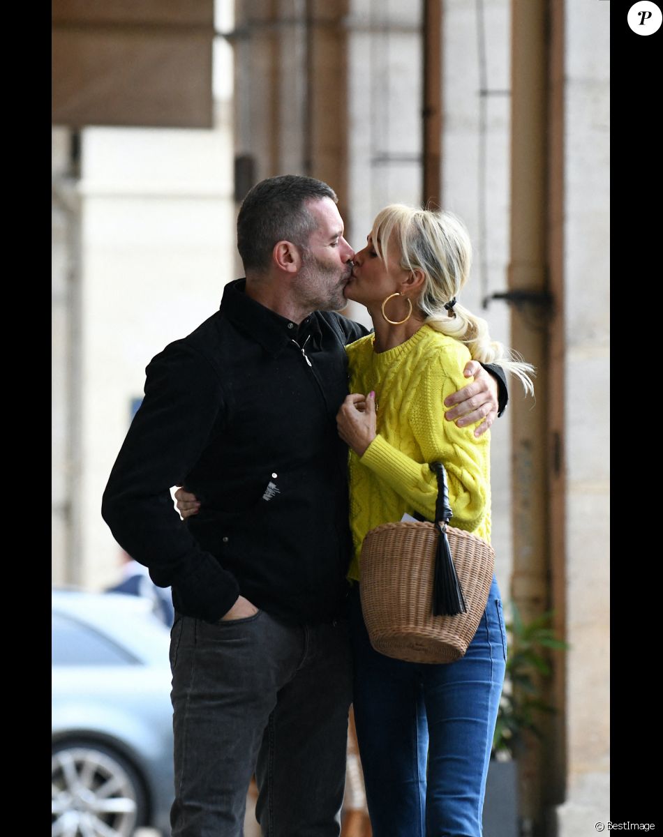 Exclusif - Laeticia Hallyday et Jalil Lespert à Paris, le 29 juin 2021.