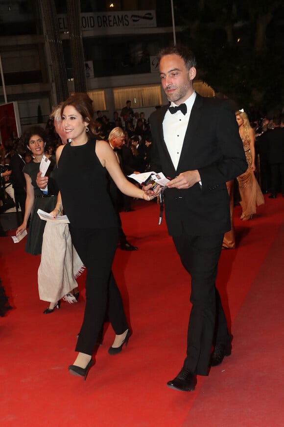 Léa Salamé et son compagnon Raphaël Glucksmann - Montée des marches du film "Le Redoutable" lors du 70ème Festival International du Film de Cannes. Le 21 mai 2017.