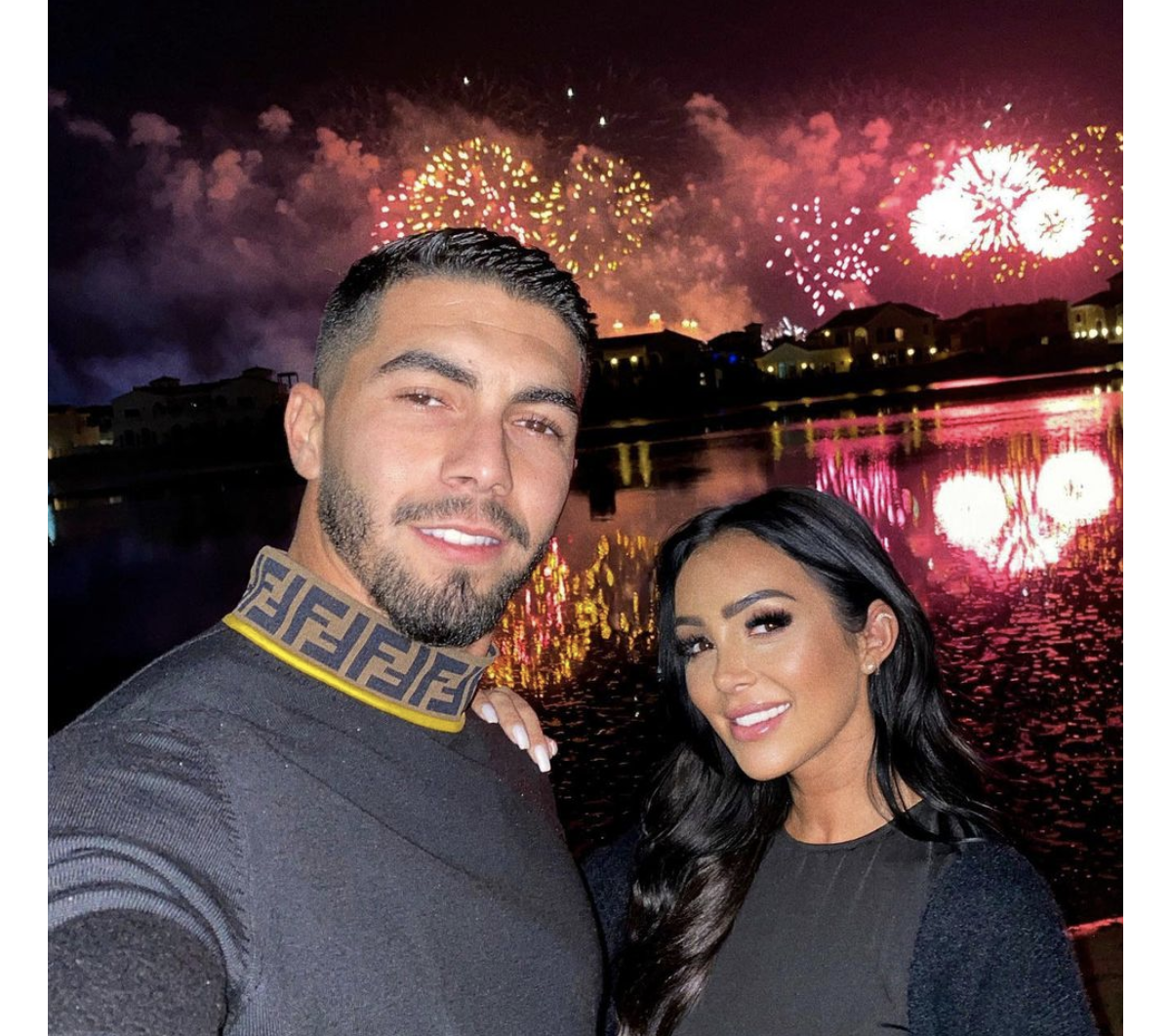 Photo Fidji Ruiz file le parfait amour avec son compagnon Anas à Dubaï, où ils se sont
