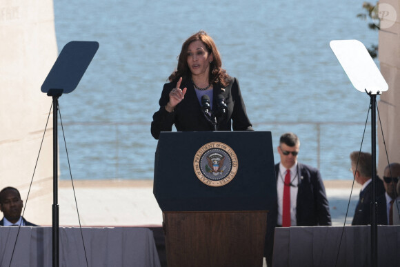 Kamala Harris, vice-présidente des États-Unis, prononce un discours lors de la célébration du 10 ème anniversaire de l'inauguration du mémorial Martin Luther King Jr à Washington, le 21 octobre 2021.