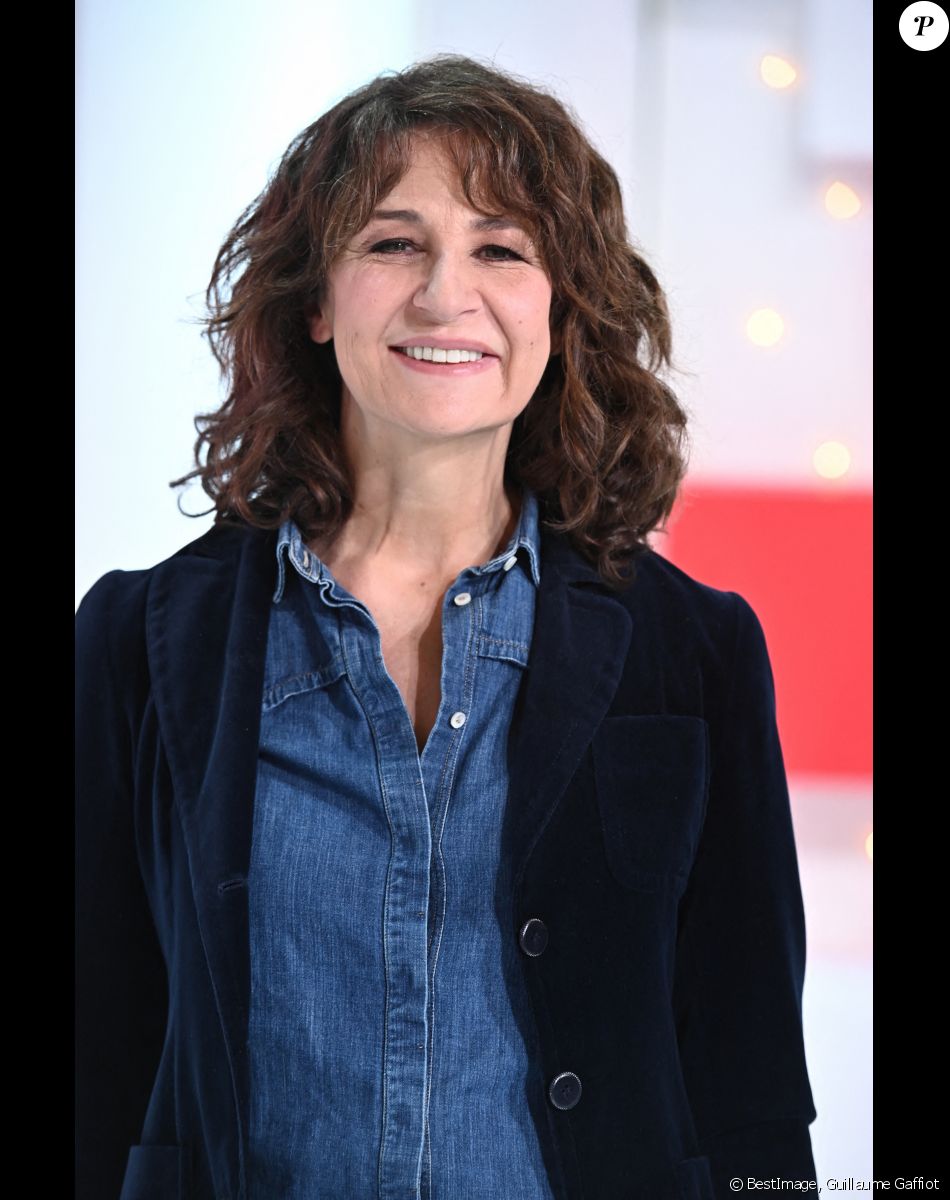 Exclusif - Valérie Lemercier - Enregistrement de l'émission "Vivement Dimanche" présentée par M.Drucker et diffusée le 7 novembre sur France 2. Le 28 octobre 2021 © Guillaume Gaffiot / Bestimage
