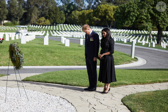 Le prince Harry et Meghan Markle lors d'une visite privée du Los Angeles National Cemetery le 8 novembre 2020. Photo by Lee Morgan/PA Photos/ABACAPRESS.COM