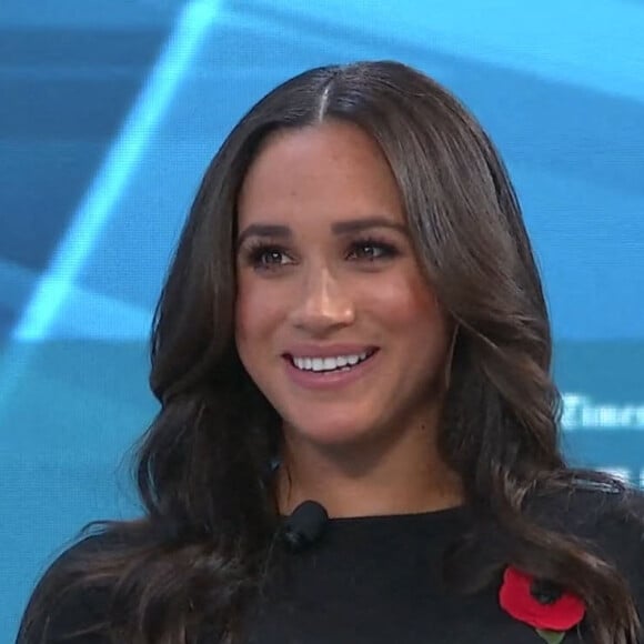 Meghan Markle sur le plateau de l'émission "Minding the Gap" à Los Angeles, le 9 novembre 2021.