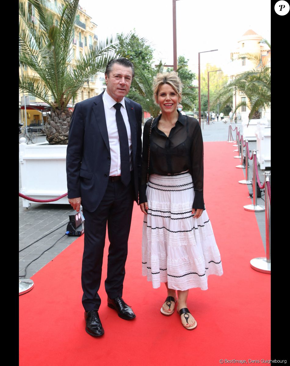 Christian Estrosi et sa femme Laura Tenoudji - Première du film "Boîte Noire" dans le cadre du Festival CINEROMAN au cinéma Pathé Gare du Sud à Nice. Le 19 juin 2021. © Denis Guignebourg/Bestimage
