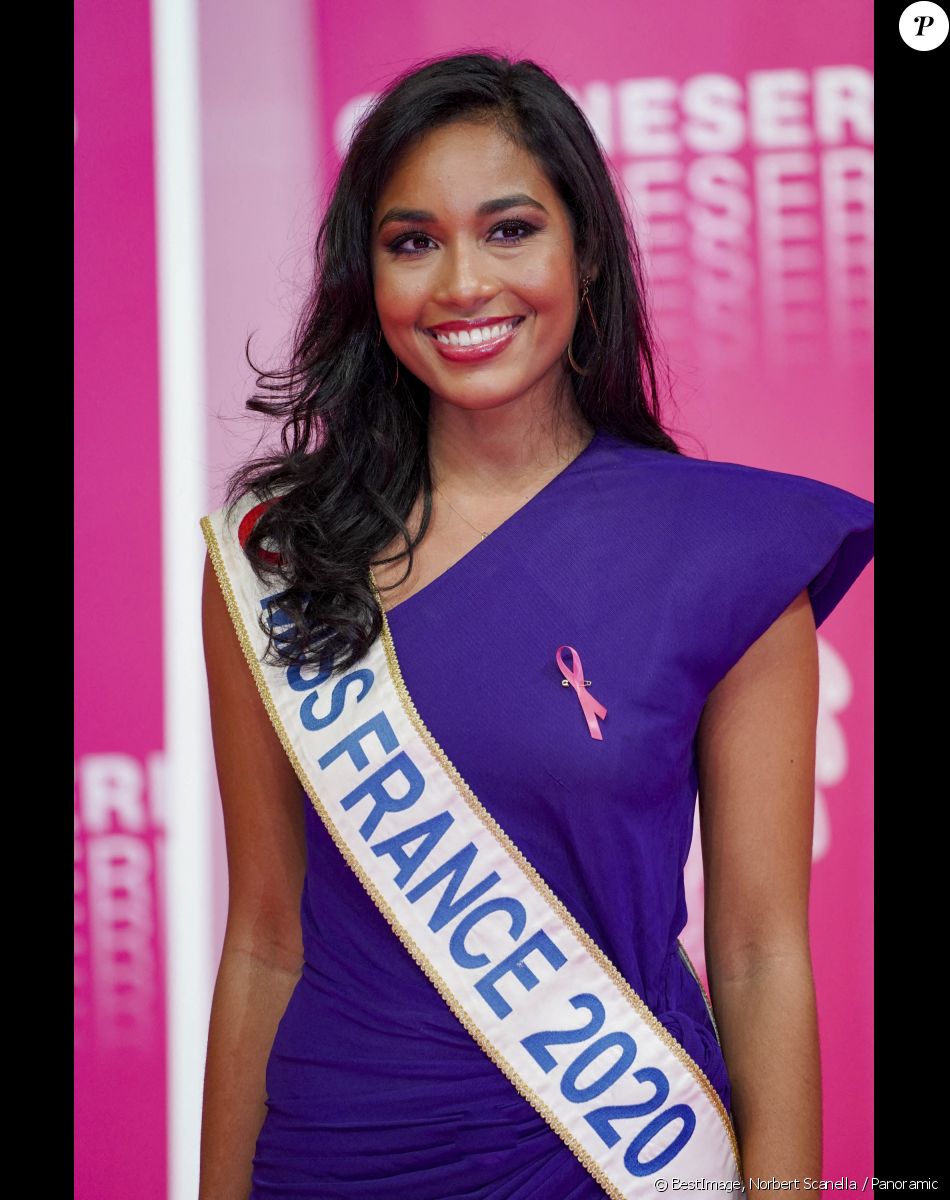 Clemence Botino (Miss France 2020) - Photocall et cérémonie de la soirée d'ouverture du festival Canneseries saison 3 au palais des festivals à Cannes le 9 octobre 2020. © Norbert Scanella / Panoramic / Bestimage