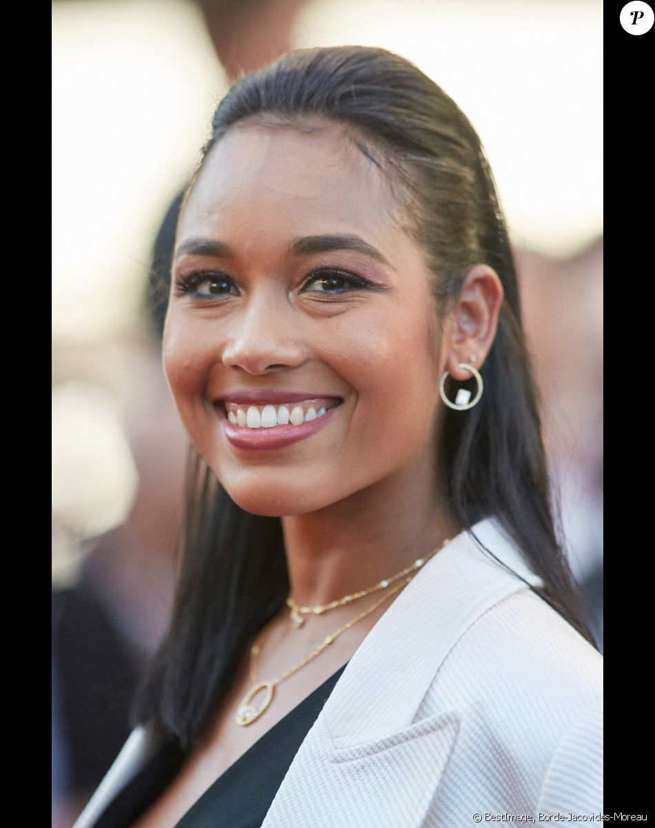 Clémence Botino - Montée des marches du film " Stillwater " lors du 74ème Festival International du Film de Cannes. Le 8 juillet 2021 © Borde-Jacovides-Moreau / Bestimage