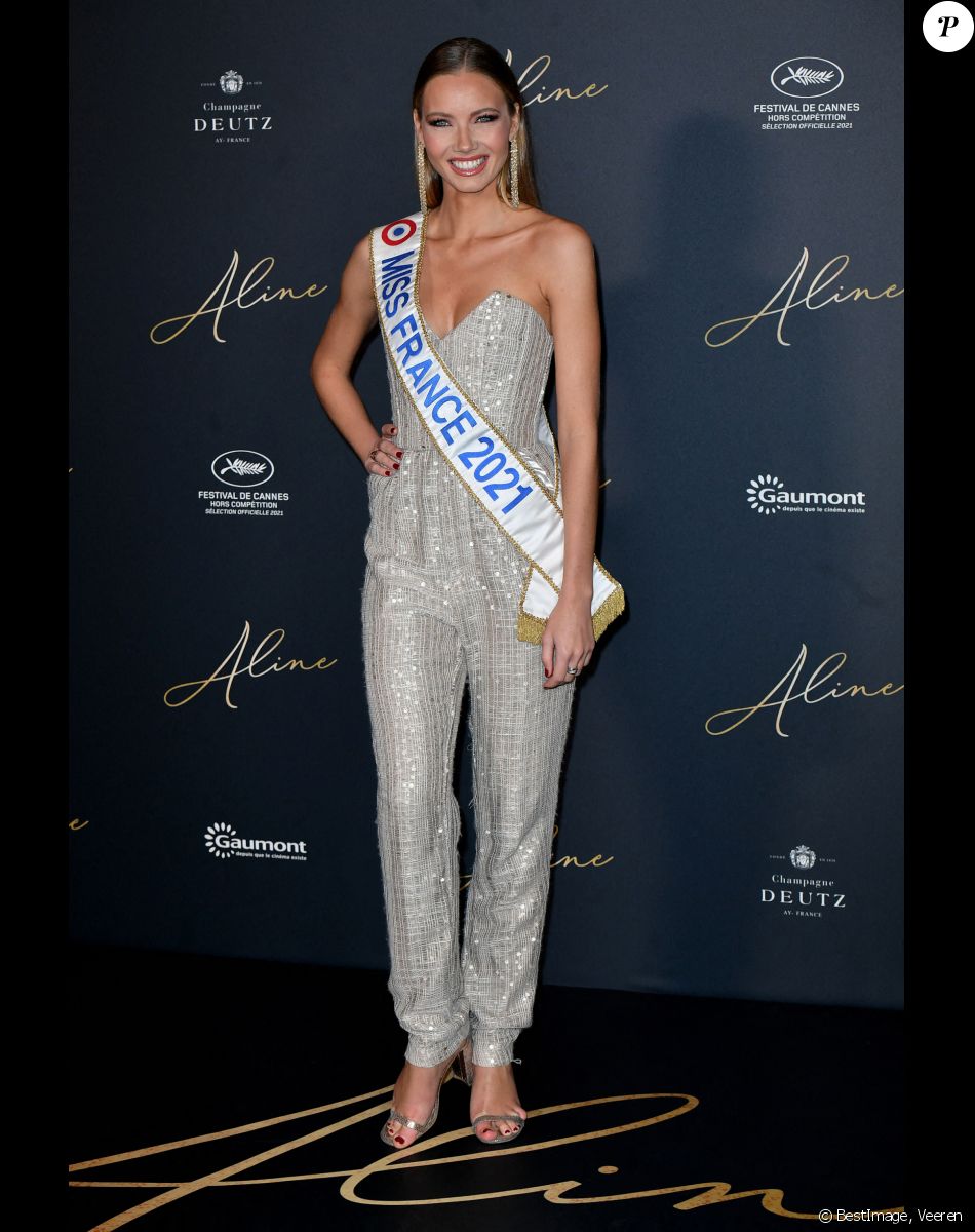 Amandine Petit (Miss France 2021) - Avant-Première du film "Aline" au Grand Rex à Paris le 25 octobre 2021. © Veeren/Bestimage