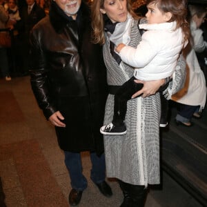 Céline Dion, René Angélil et leurs enfants à la sortie de l'hôtel George V à Paris, le 30 novembre 2012 