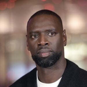 Omar Sy - Inauguration des vitrines et du sapin de Noël des Galeries Lafayette Haussmann à Paris. Le 17 novembre 2021.