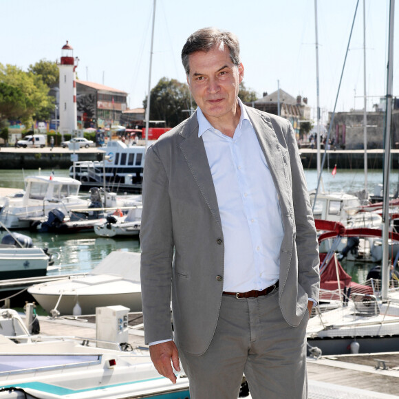 Samuel Labarthe - Photocall "Les Petits Meurtres d'Agatha Christie" lors de la 21ème édition du Festival de la Fiction TV de la Rochelle. Le 12 septembre 2019 © Patrick Bernard / Bestimage